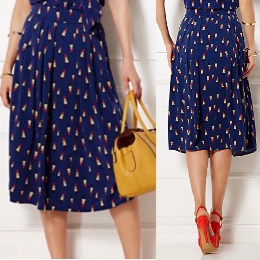 NY&Co Eva Mendes Lipstick Print Skirt